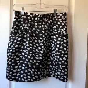 🌶 5 for $20: Black and white skirt
